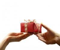 OFFICE-GIFT-GIVING-TIPS